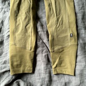 REI Hiking leggings in Olive